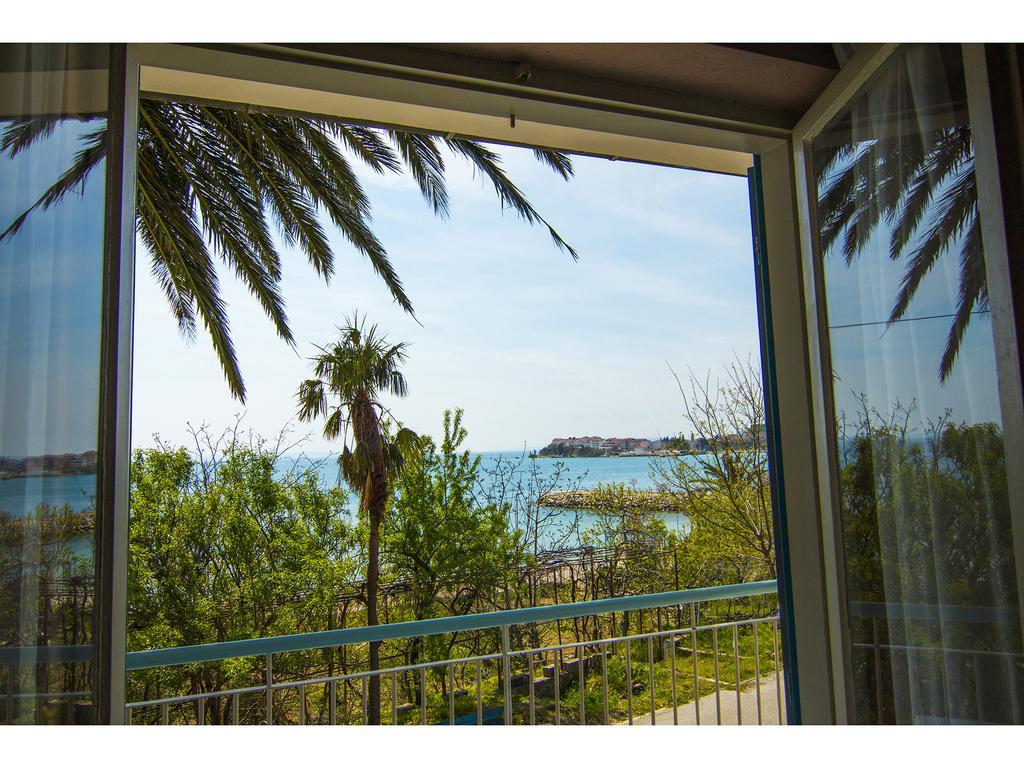 Apartment Sur La Plage Podstrana Dış mekan fotoğraf